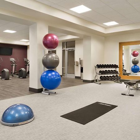 Hilton Garden Inn Newtown Square Radnor Bagian luar foto