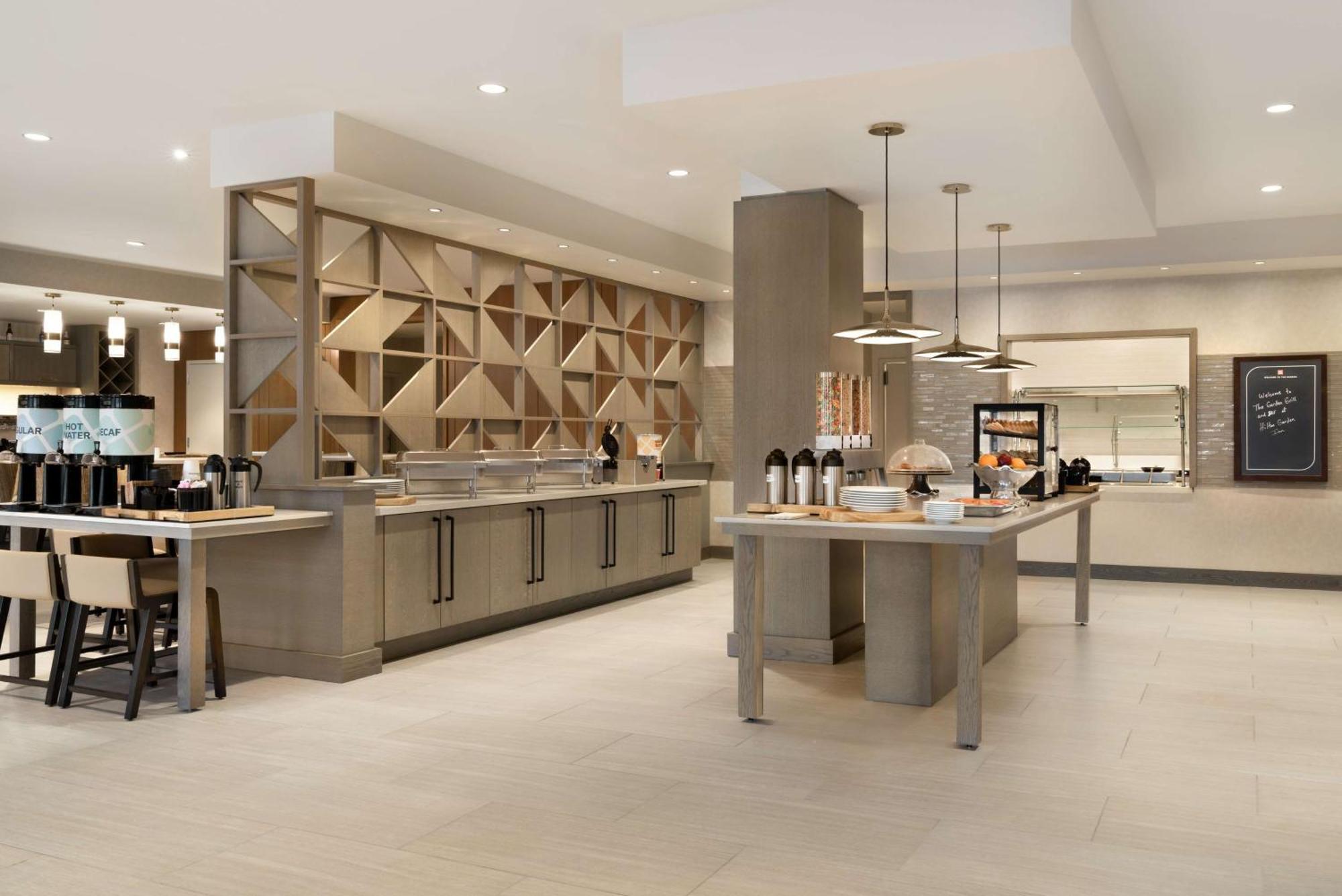 Hilton Garden Inn Newtown Square Radnor Bagian luar foto