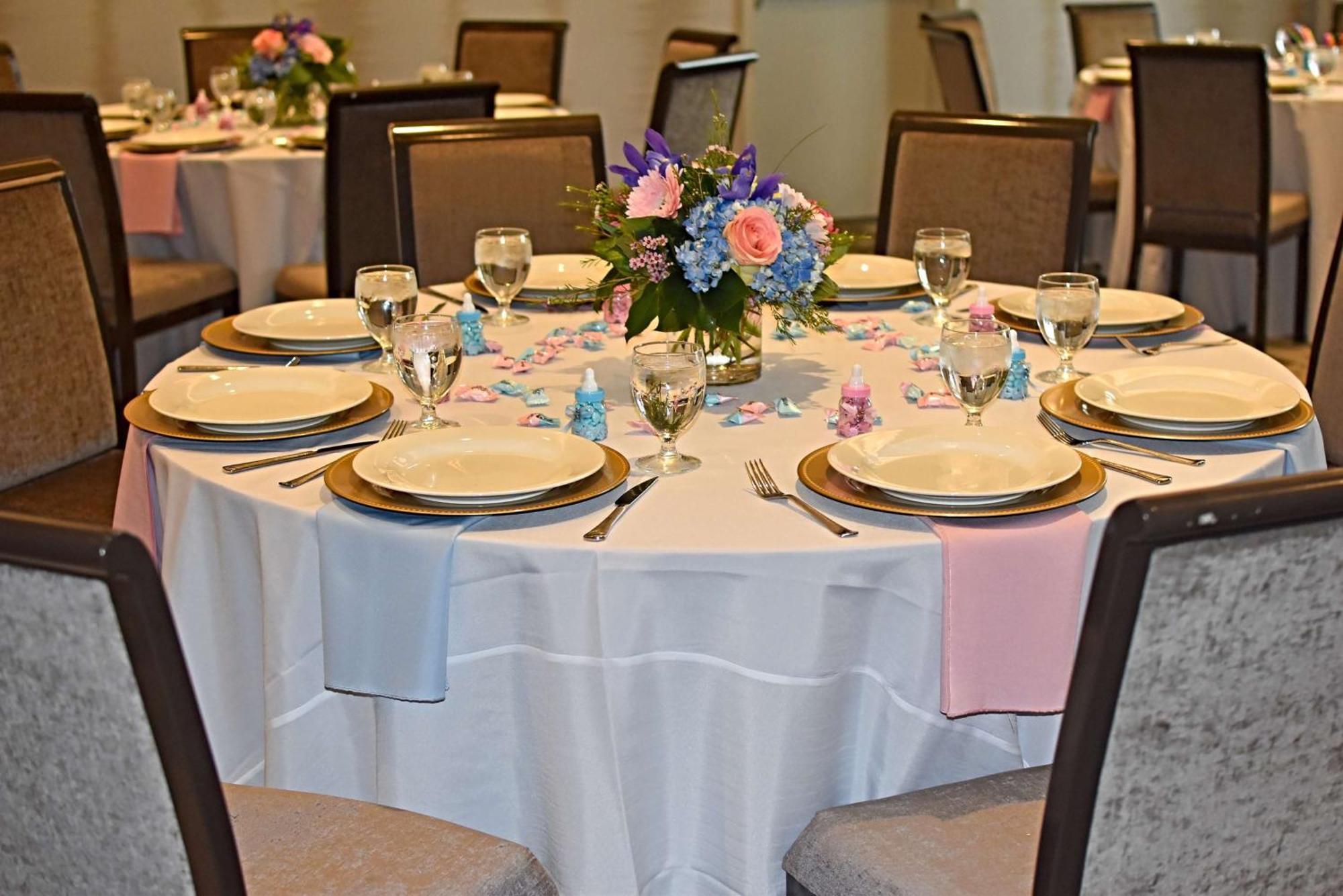 Hilton Garden Inn Newtown Square Radnor Bagian luar foto
